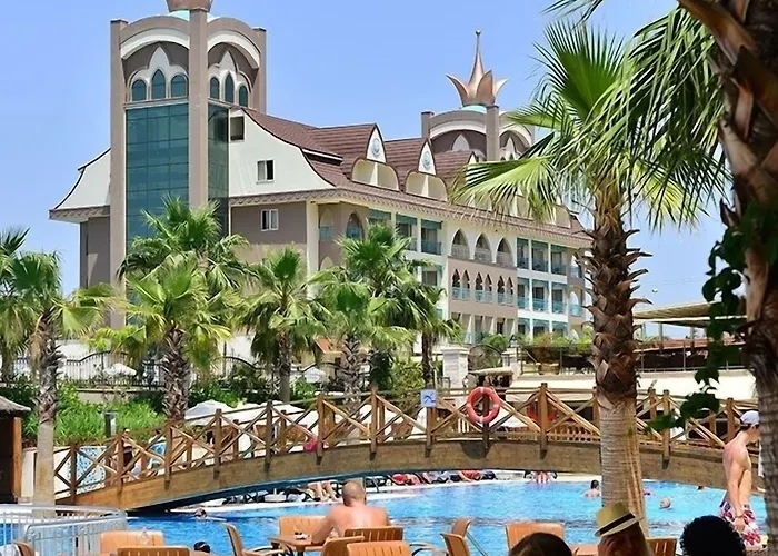 Crown Palace Ultra Σιντέ