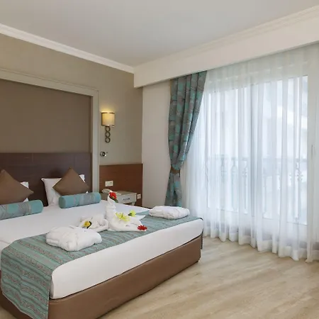 Crown Palace Ultra Hotel 5*
