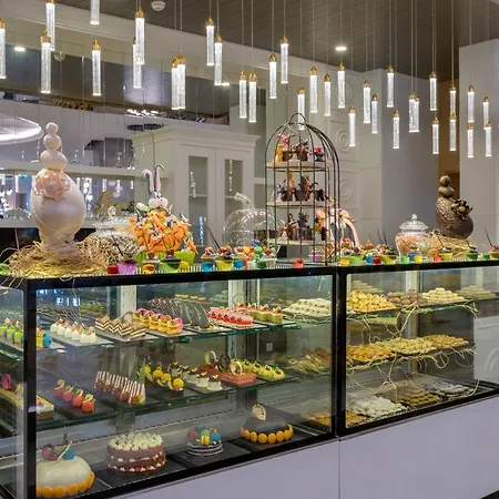 Hotel Crown Palace Ultra 5*