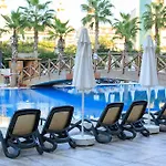 Crown Palace Ultra