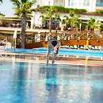 Ξενοδοχείο Crown Palace Ultra 5*