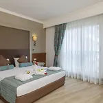 Crown Palace Ultra Ξενοδοχείο 5*