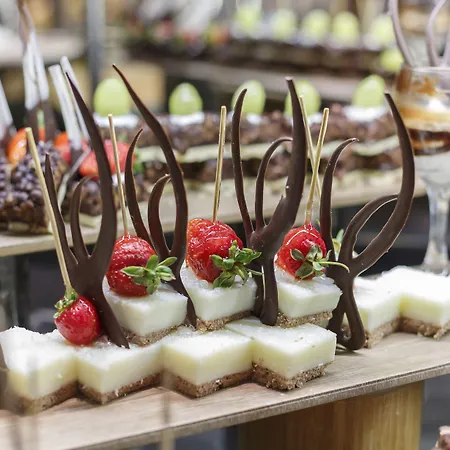 Crown Palace Ultra ホテル 5*