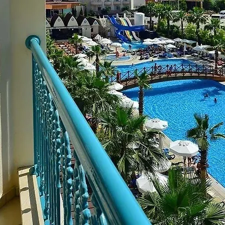 Crown Palace Ultra