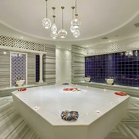 Crown Palace Ultra 시데