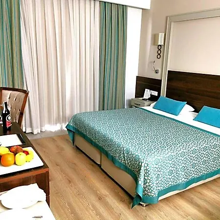 Crown Palace Ultra 5* 시데