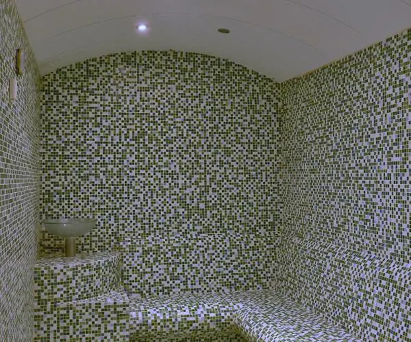 Crown Palace Ultra 酒店