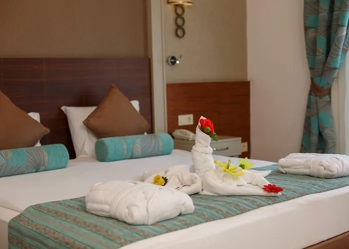 Crown Palace Ultra Hotel