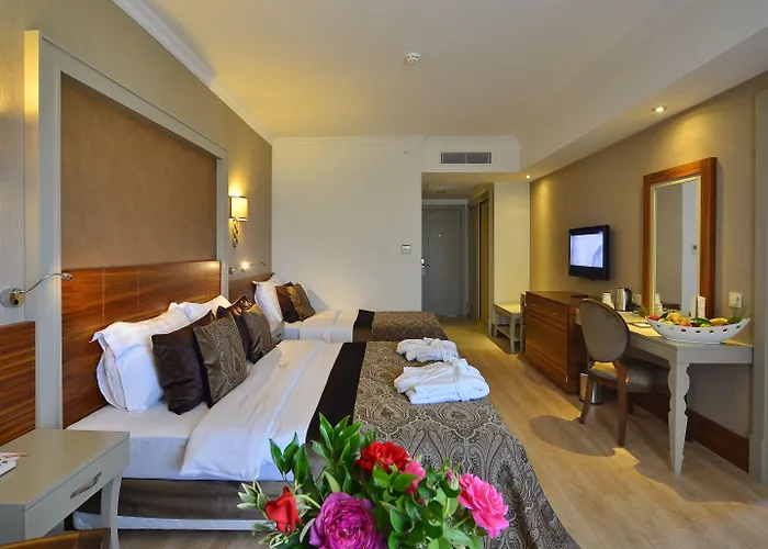 Crown Palace Ultra Hotel 5*