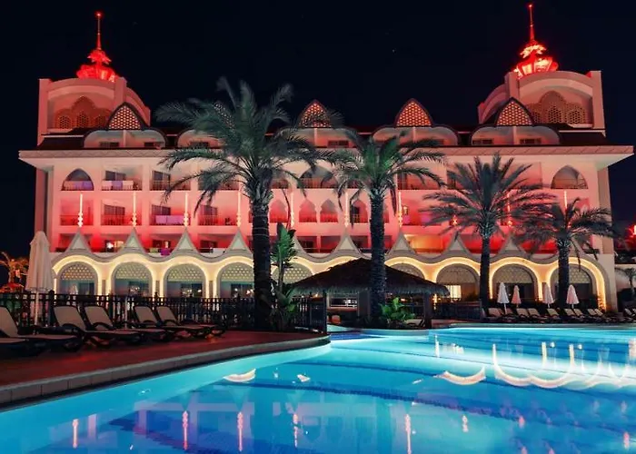 Crown Palace Ultra Hotel Side