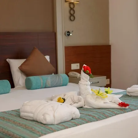 Crown Palace Ultra Hotell