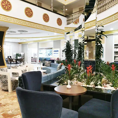 Crown Palace Ultra Hotell Side