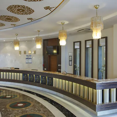 Crown Palace Ultra Hotell 5*