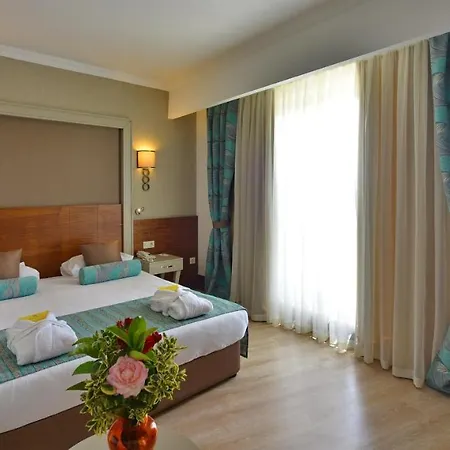 Hotel Crown Palace Ultra 5*