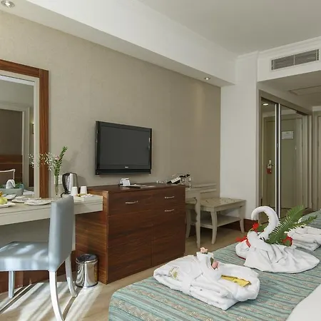 Crown Palace Ultra Otel